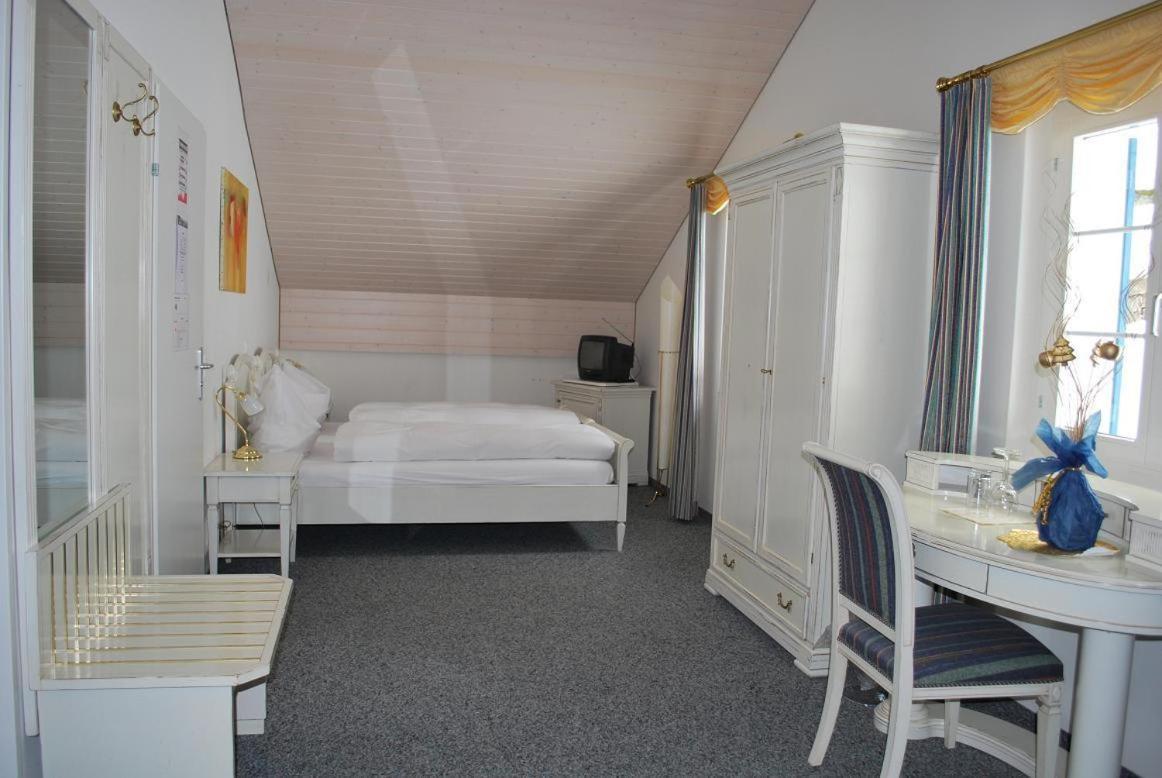 אוברוואלד Hotel Rhonequelle מראה חיצוני תמונה